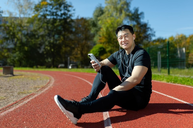 曼联在激战中与利物浦握手言和 本赛季首场平局令人期待未来表现