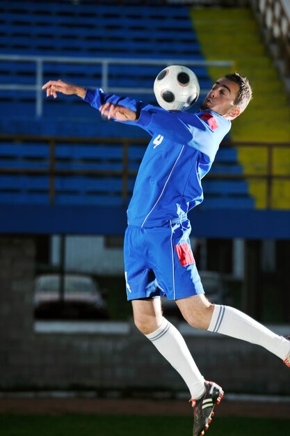 五大联赛失利最少球队盘点 药厂不败居首 皇马国米巴黎各输一场